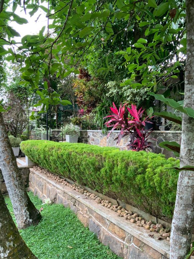 Lali Villa & Fruit Garden Galle Bagian luar foto
